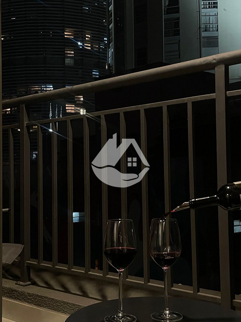 Studio Deluxe - AC - Piscina no rooftop