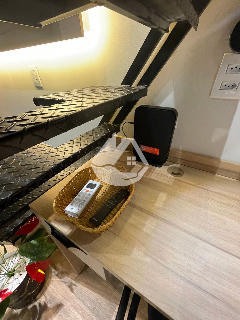 Loft com pé direito Alto - Perto do metrô Brooklin