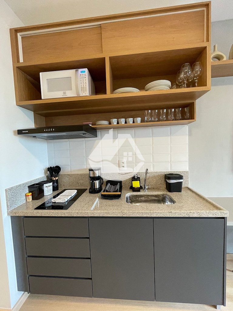 Studio moderno e completo - Faria Lima