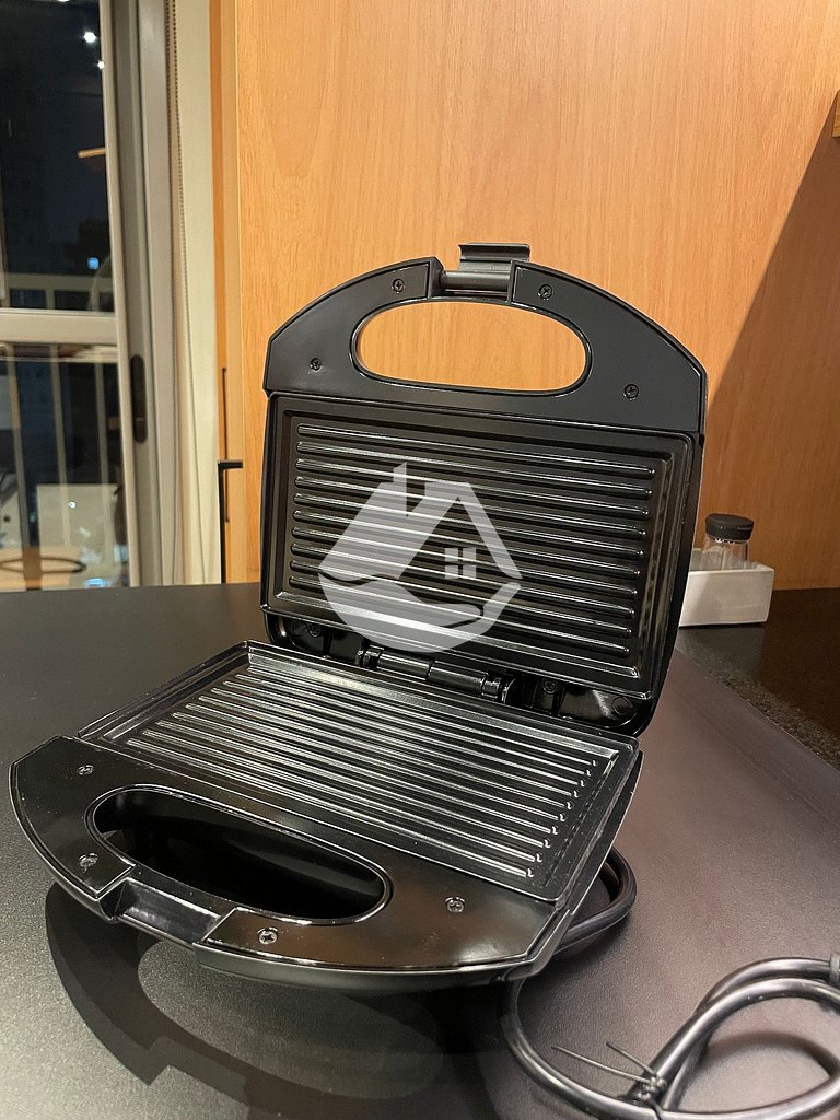 Estudio moderno y equipado en Consolação