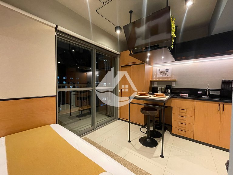 Modern and fully equipped studio in Consolação.