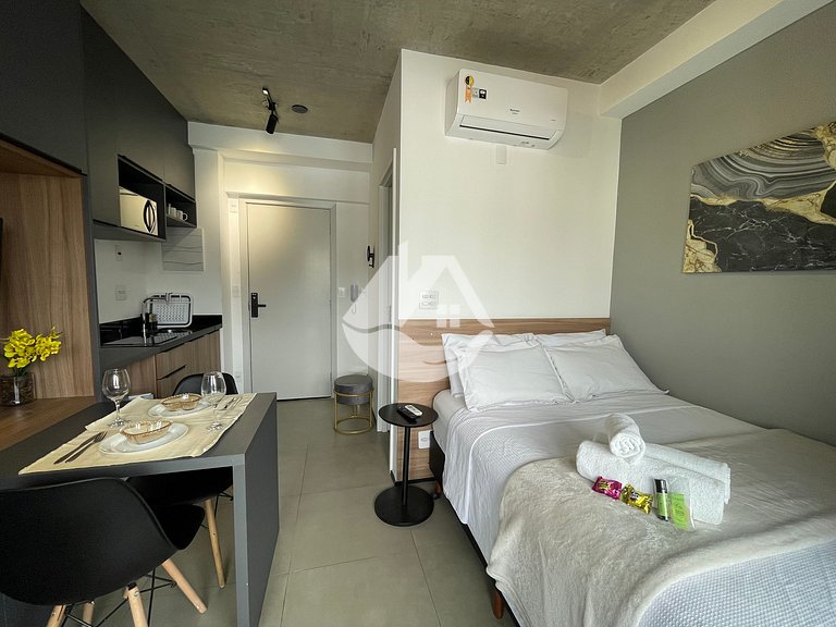 Studio aconchegante em andar alto - Jardins