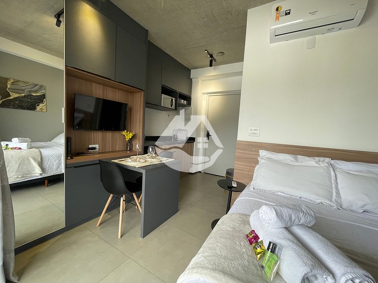 Studio aconchegante em andar alto - Jardins