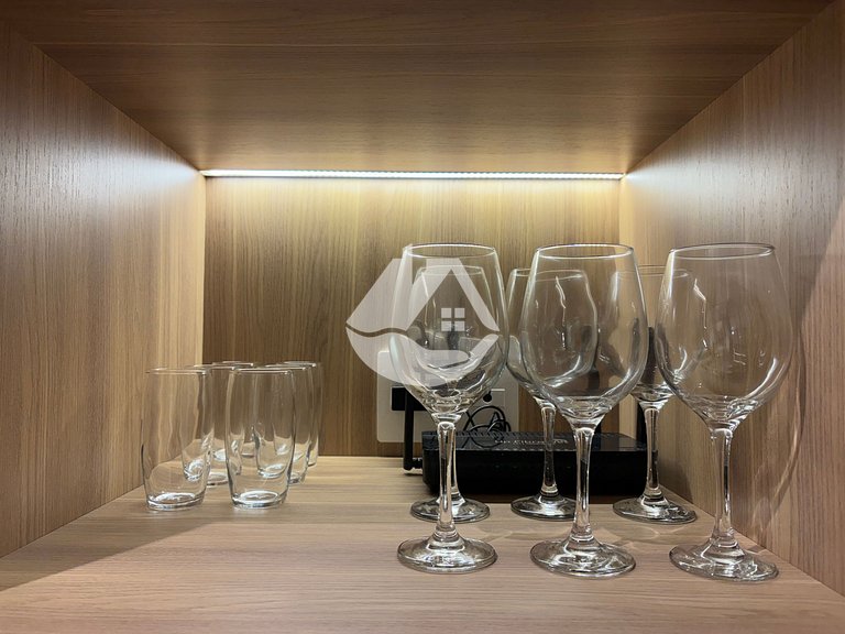 Studio elegante em frente ao metrô Vila Madalena