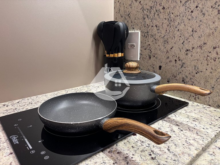 Stylish studio apartment across from Vila Madalena metro sta