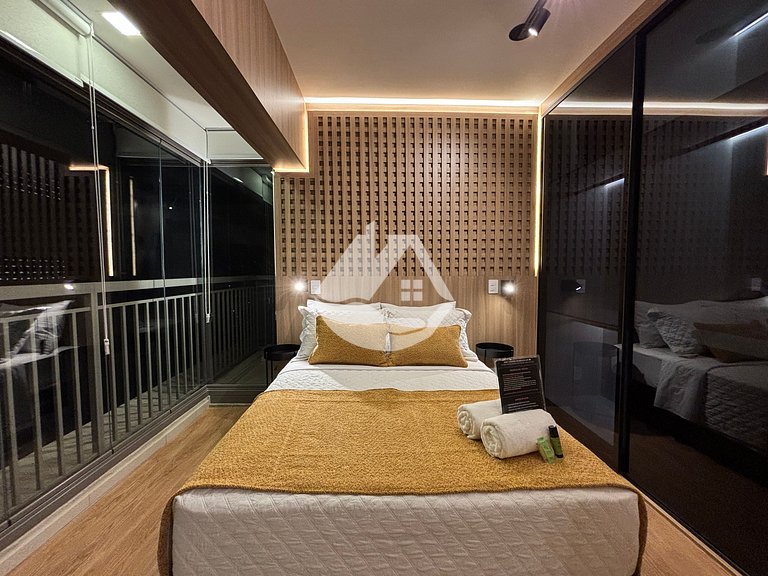 Studio elegante em frente ao metrô Vila Madalena