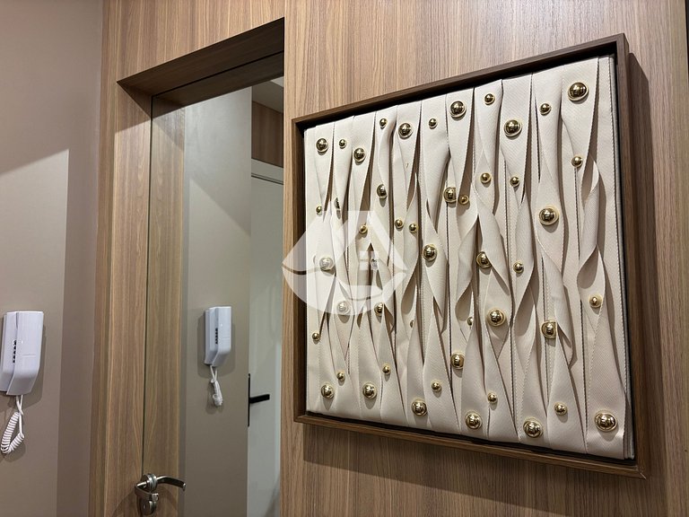 Studio elegante em frente ao metrô Vila Madalena