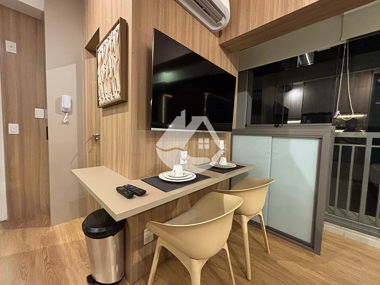 Studio elegante em frente ao metrô Vila Madalena