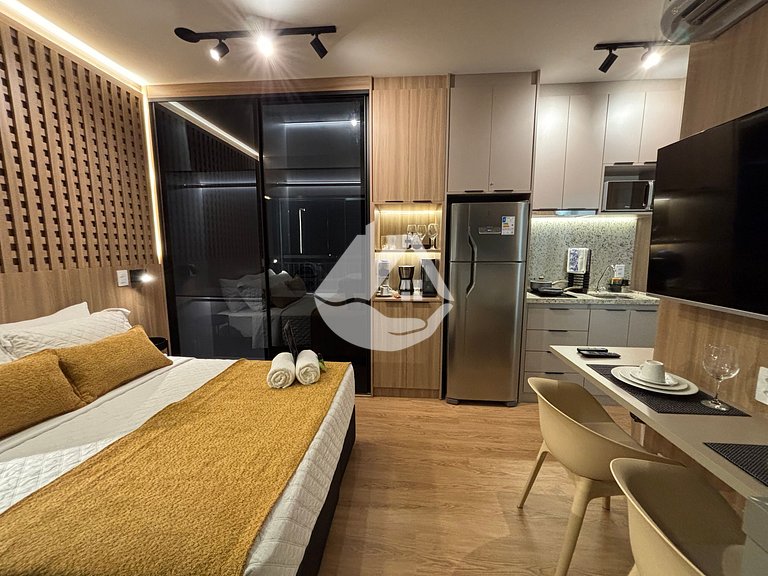 Studio elegante em frente ao metrô Vila Madalena