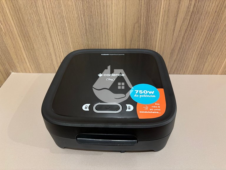 Stylish studio apartment across from Vila Madalena metro sta