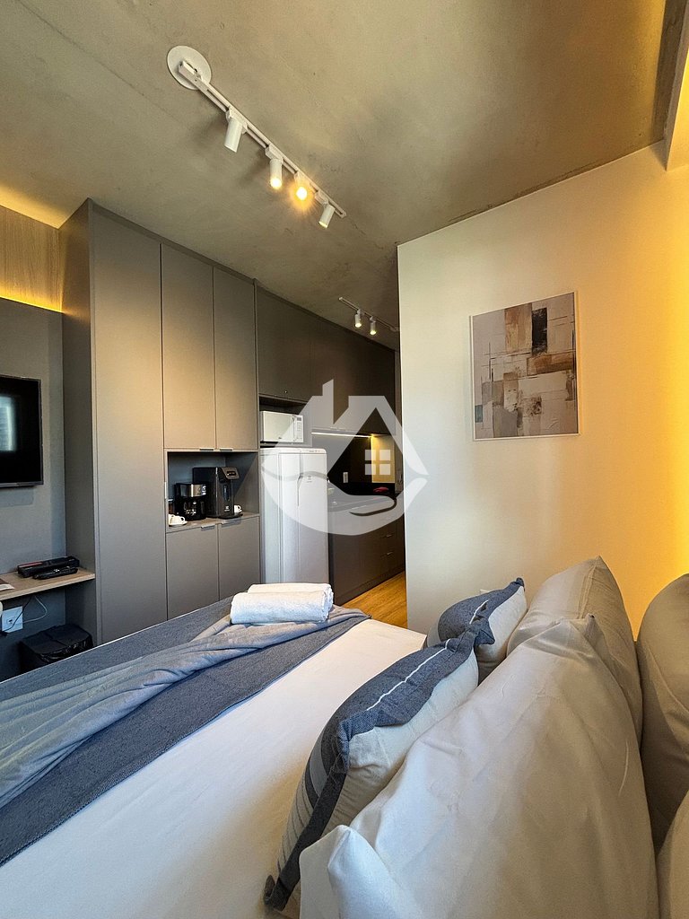 Modern studio - Vila Madalena metro station