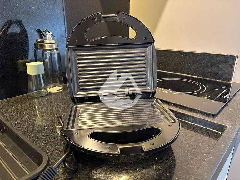 Modern studio - Vila Madalena metro station