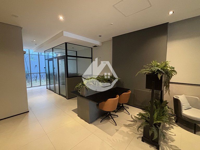 Studio elegante em frente ao metrô Vila Madalena