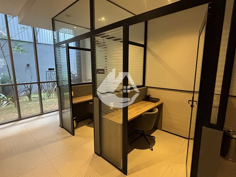 Studio elegante em frente ao metrô Vila Madalena