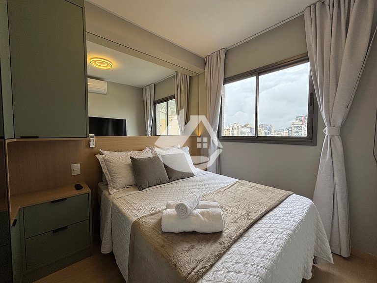 Apartamento 1 dorm. - 4 hóspedes - AC - Piscina